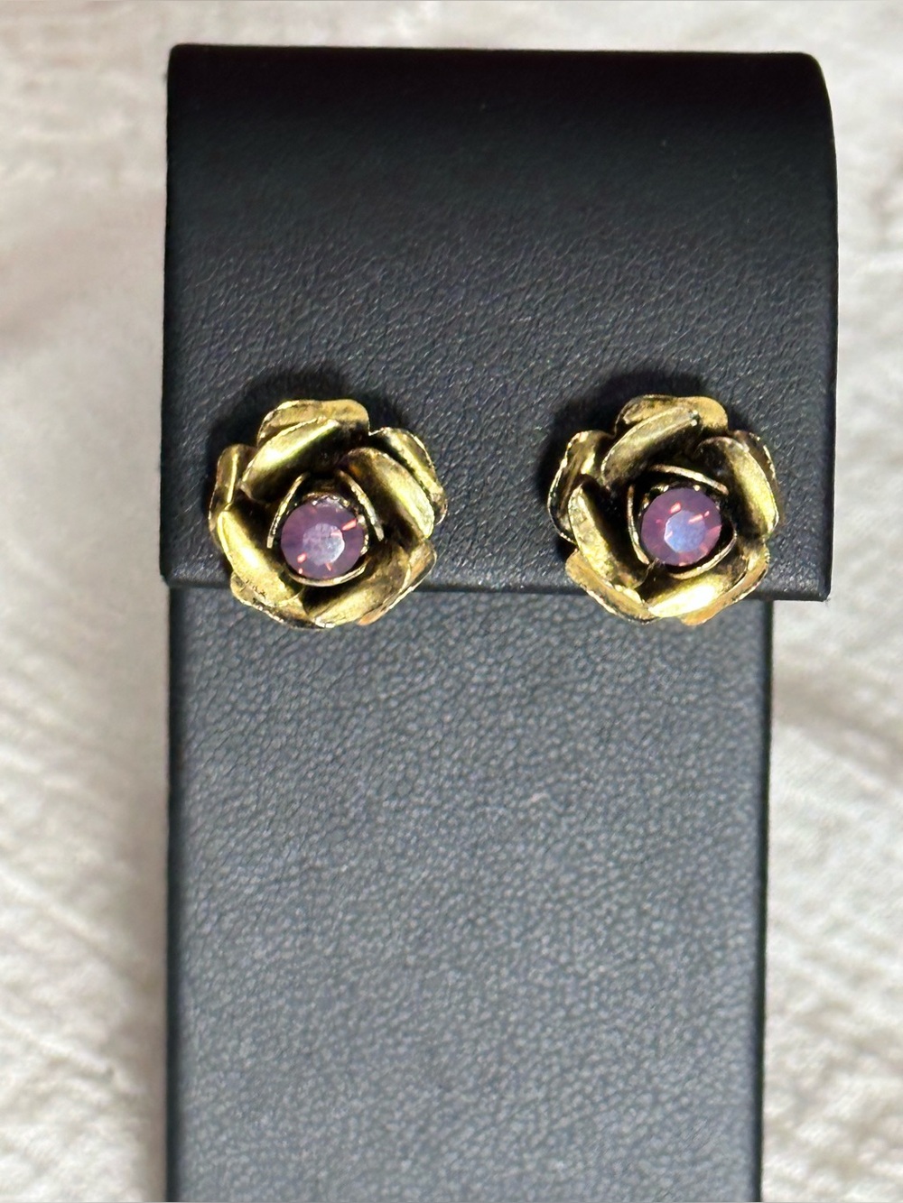 ✨Gold Tone Rose Stud Earrings | Purple Iridescent Stones | Vintage Romantic